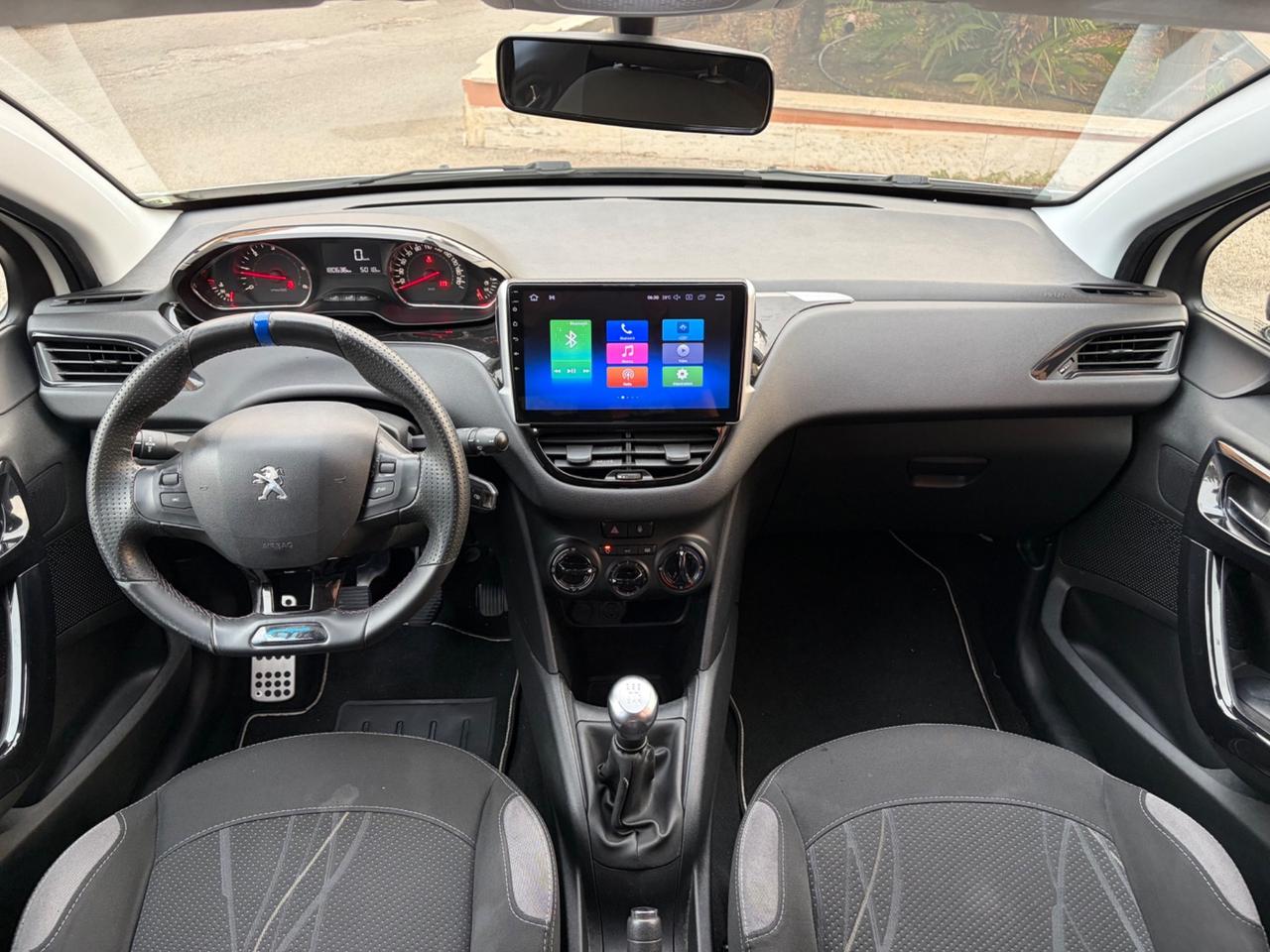 Peugeot 208 1.4 HDi 68 CV strafull