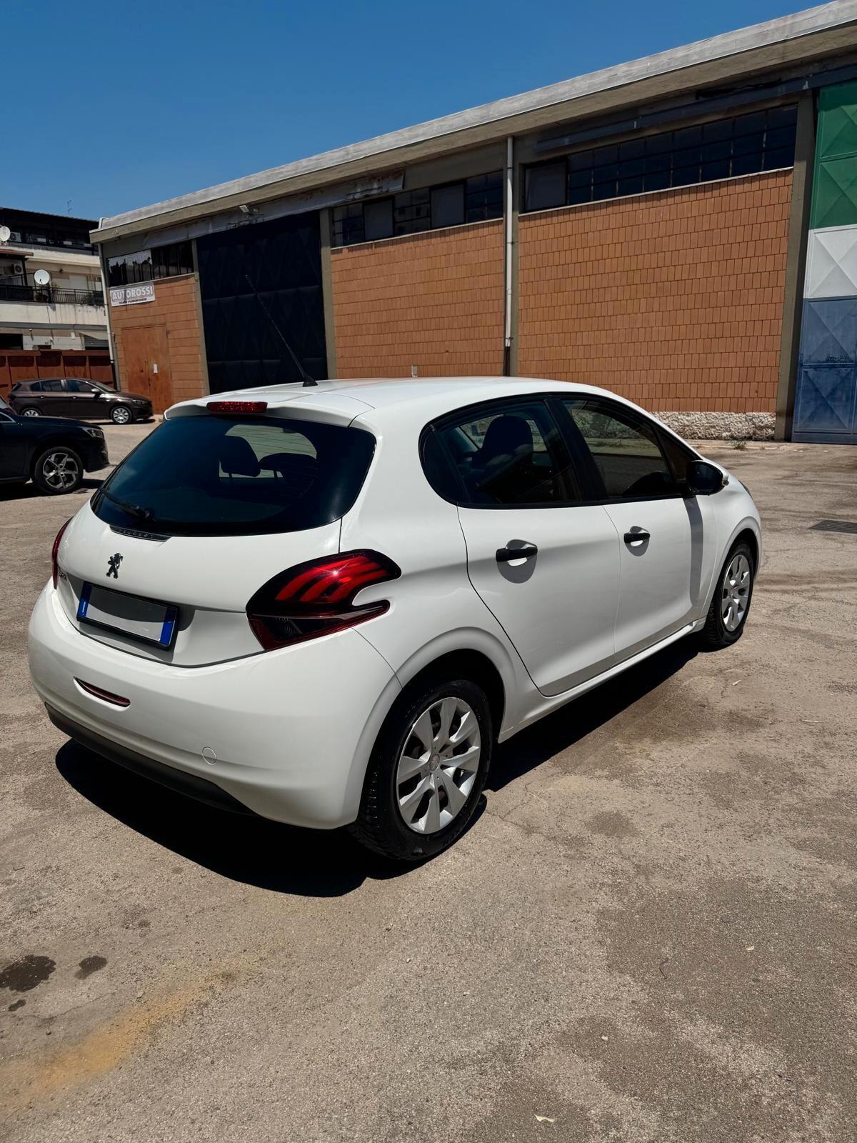 Peugeot 208 I Serie PureTech 68 5P Active