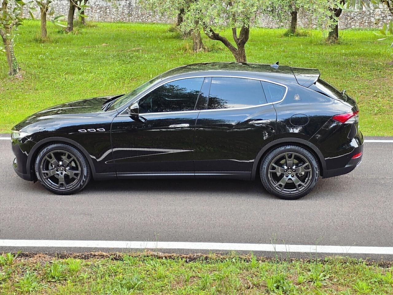 Maserati Levante V6 AWD 350 CV BENZINA - 2021
