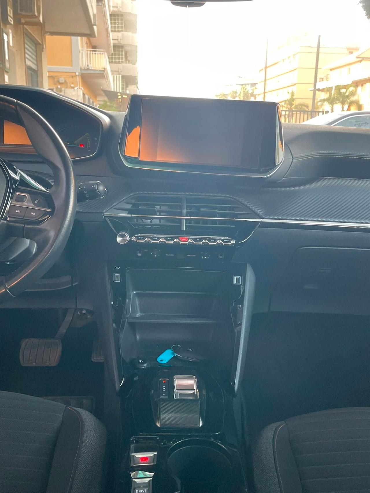 Peugeot 208 motore elettrico 136 CV 5 porte Active