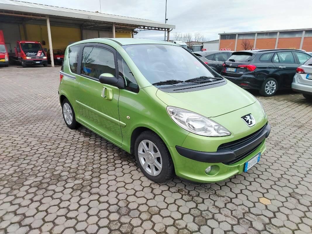 Peugeot 1007 1.4 hdi Trendy