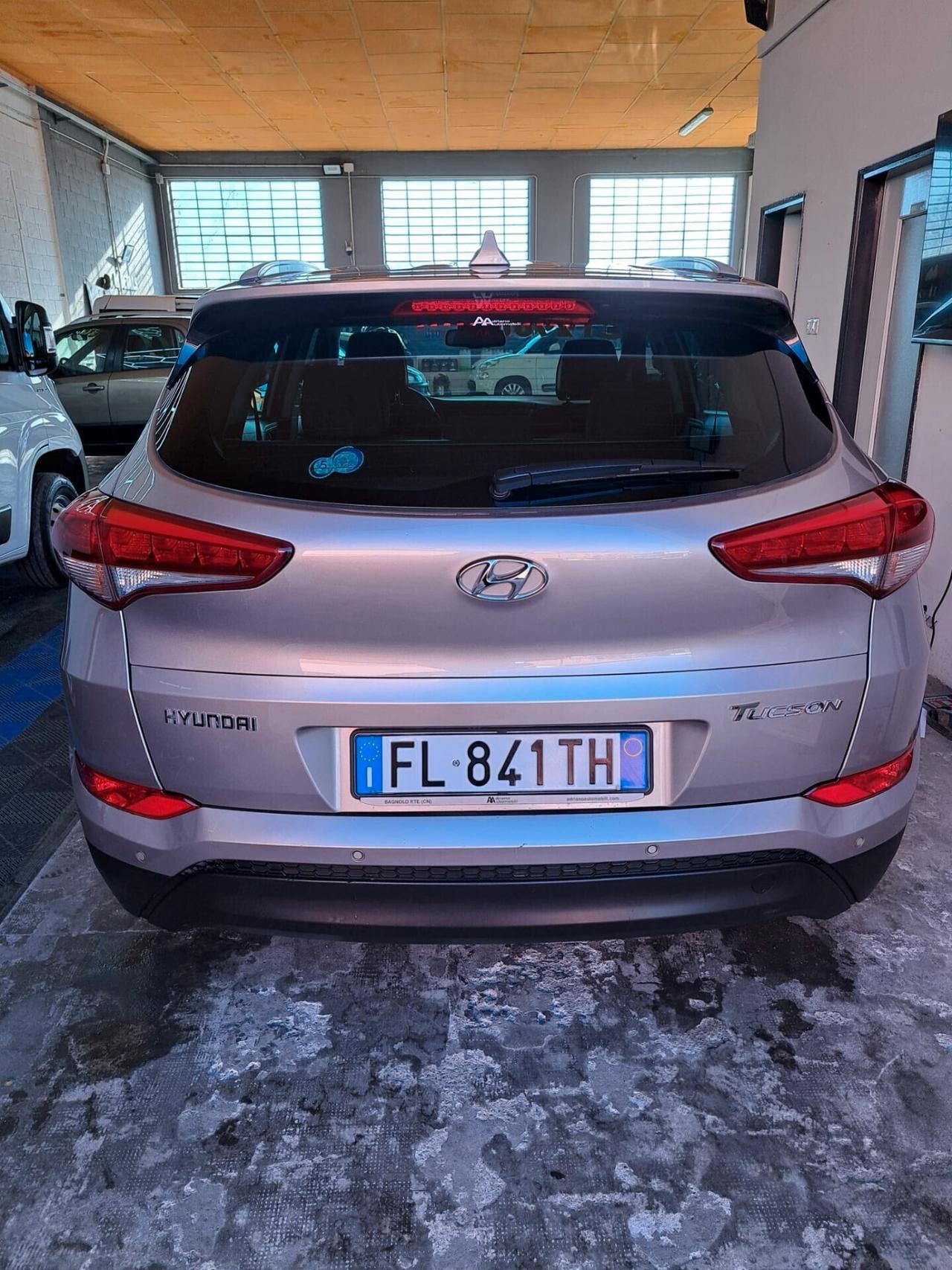 HYUNDAI TUCSON 1.7 XPOSSIBLE DEL 2017 € 12900 SENZA VINCOLI DI FINANZIAMENTO