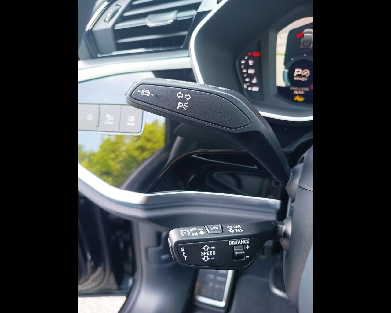 AUDI Q3 SPORTBACK 35 TDI S-TRONIC IDENTITY BLACK