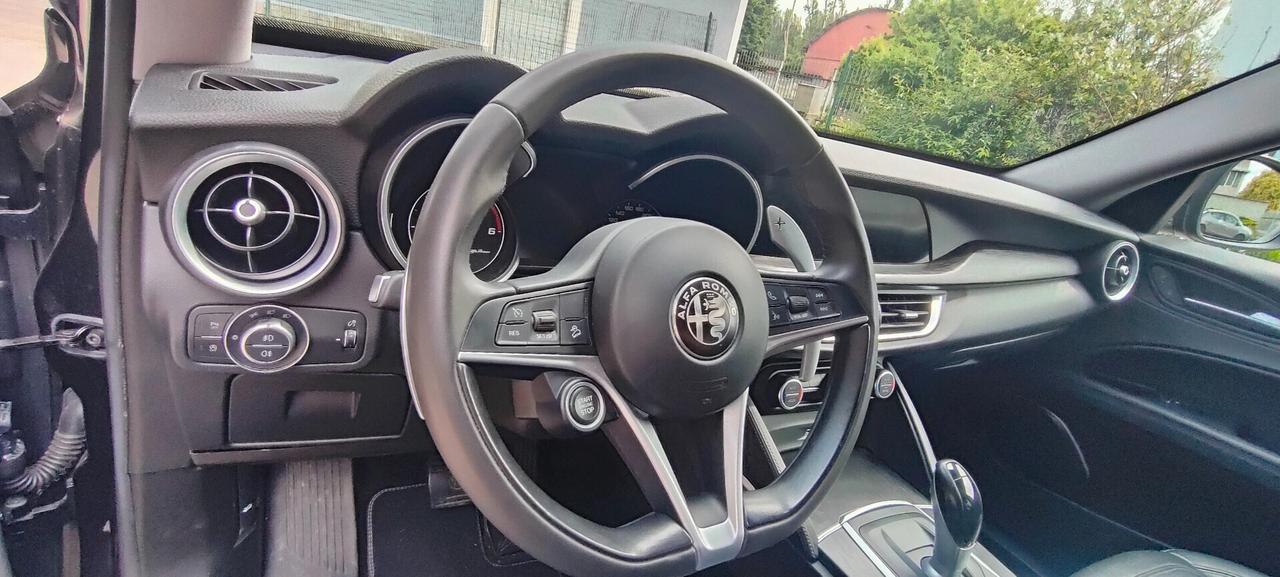 Alfa Romeo Stelvio 2.2 Turbodiesel 210 CV AT8 Q4 Executive