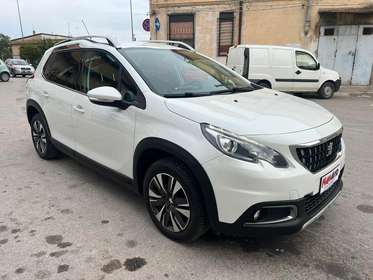 Peugeot 2008 BlueHDi 100 Allure