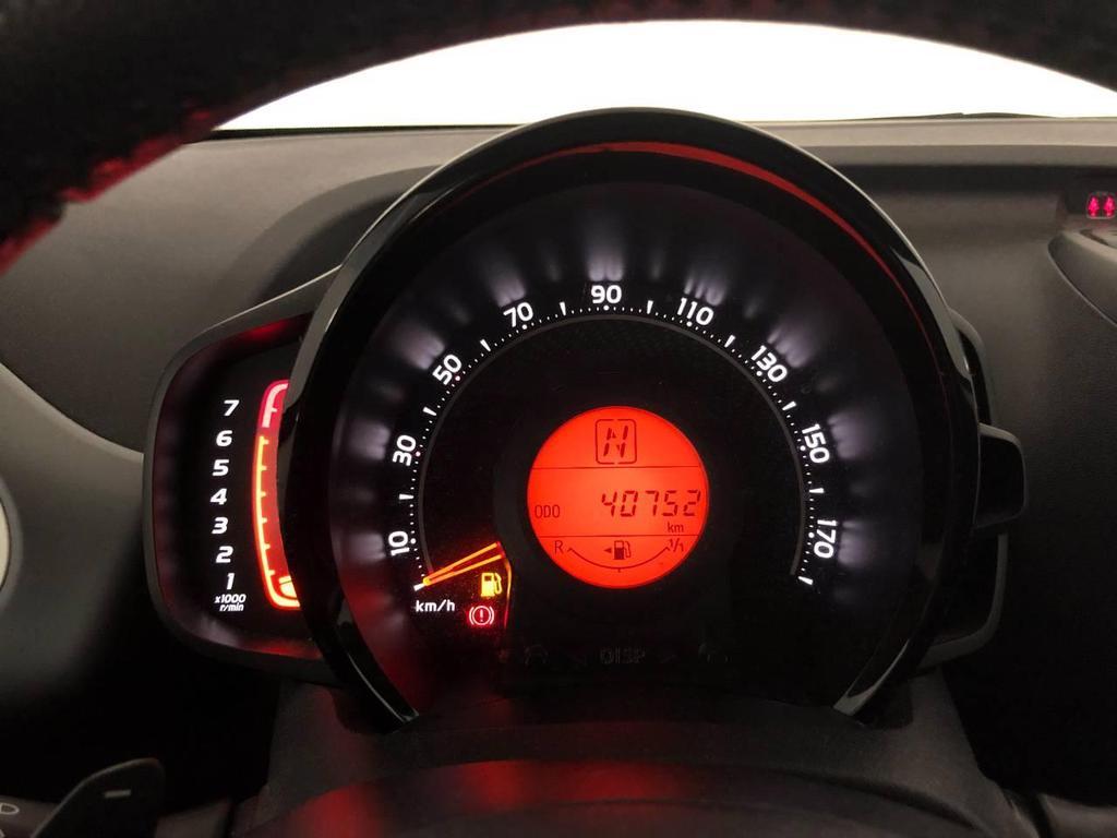 Toyota Aygo 5 Porte 1.0 VVT-i x-play M-MT