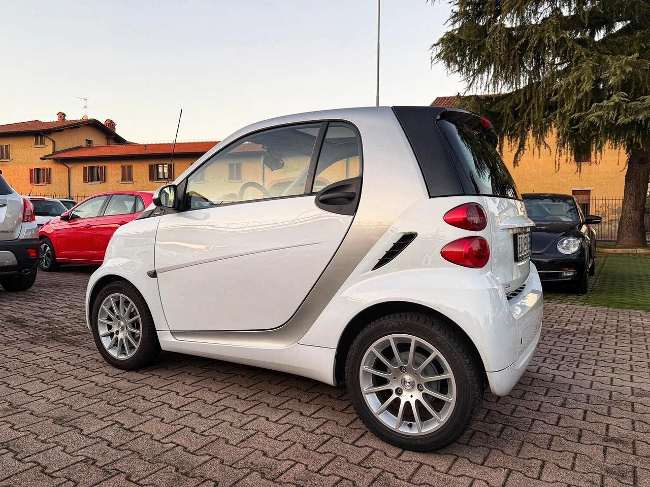 Smart ForTwo 800 40 kW coupé pure cdi OK NEOPATENTATI