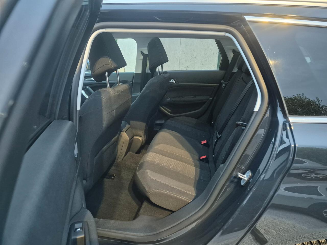 Peugeot 308 BlueHDi 120 S&S SW Allure