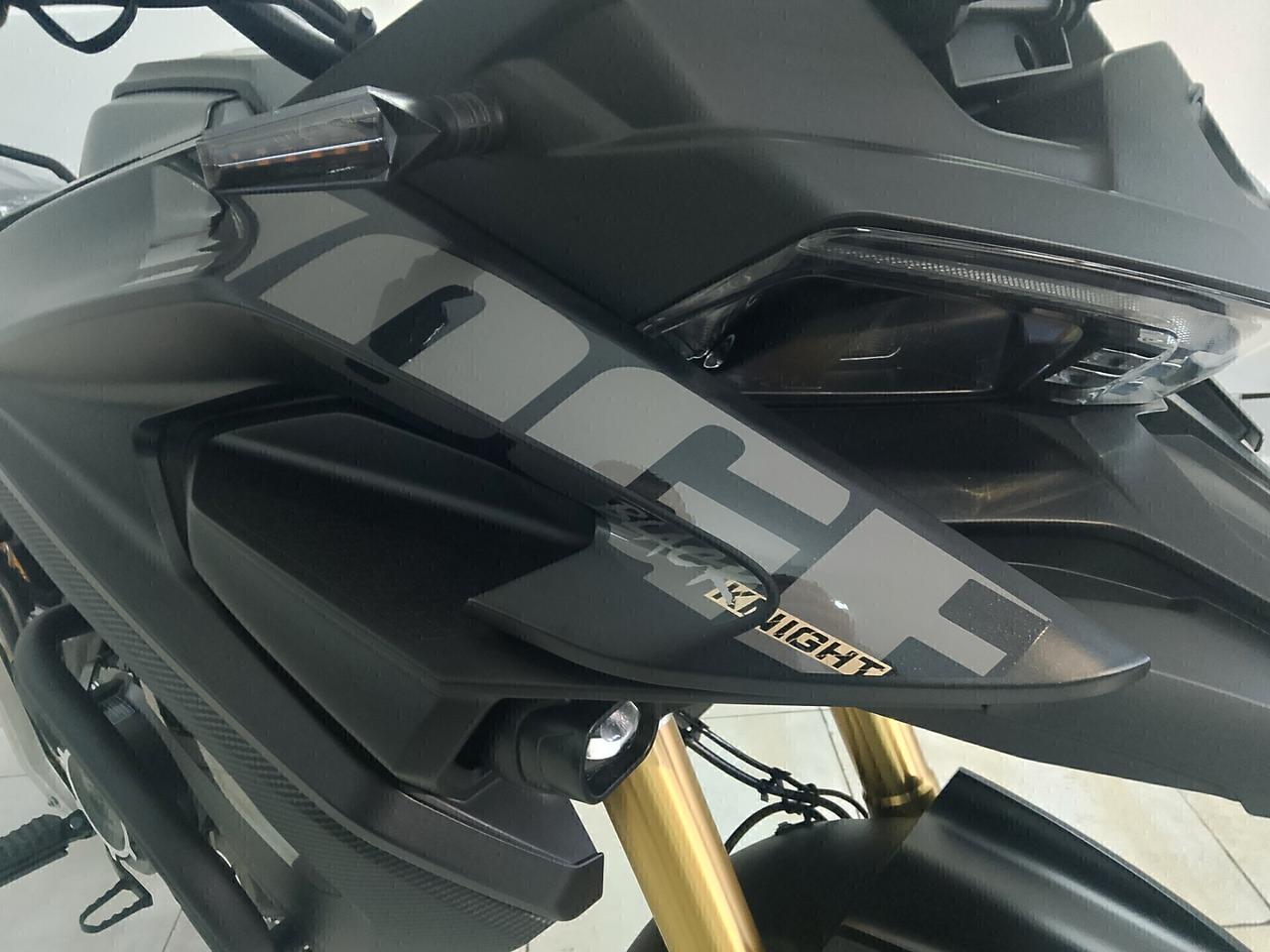 VOGE VALICO 525 DSX BLACK KNIGHT