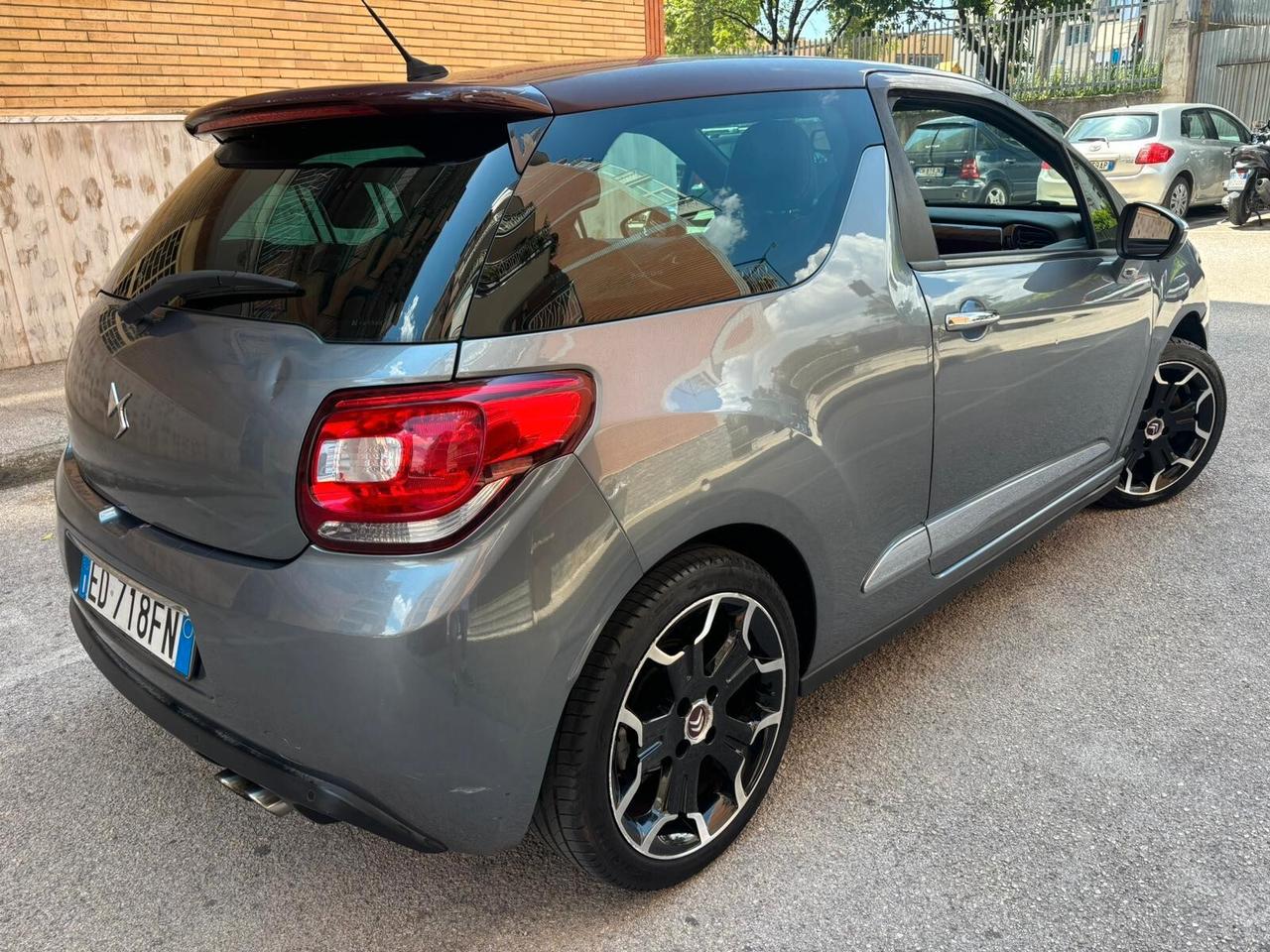 Ds DS3 3 1.6 THP 155 JUST BLACK