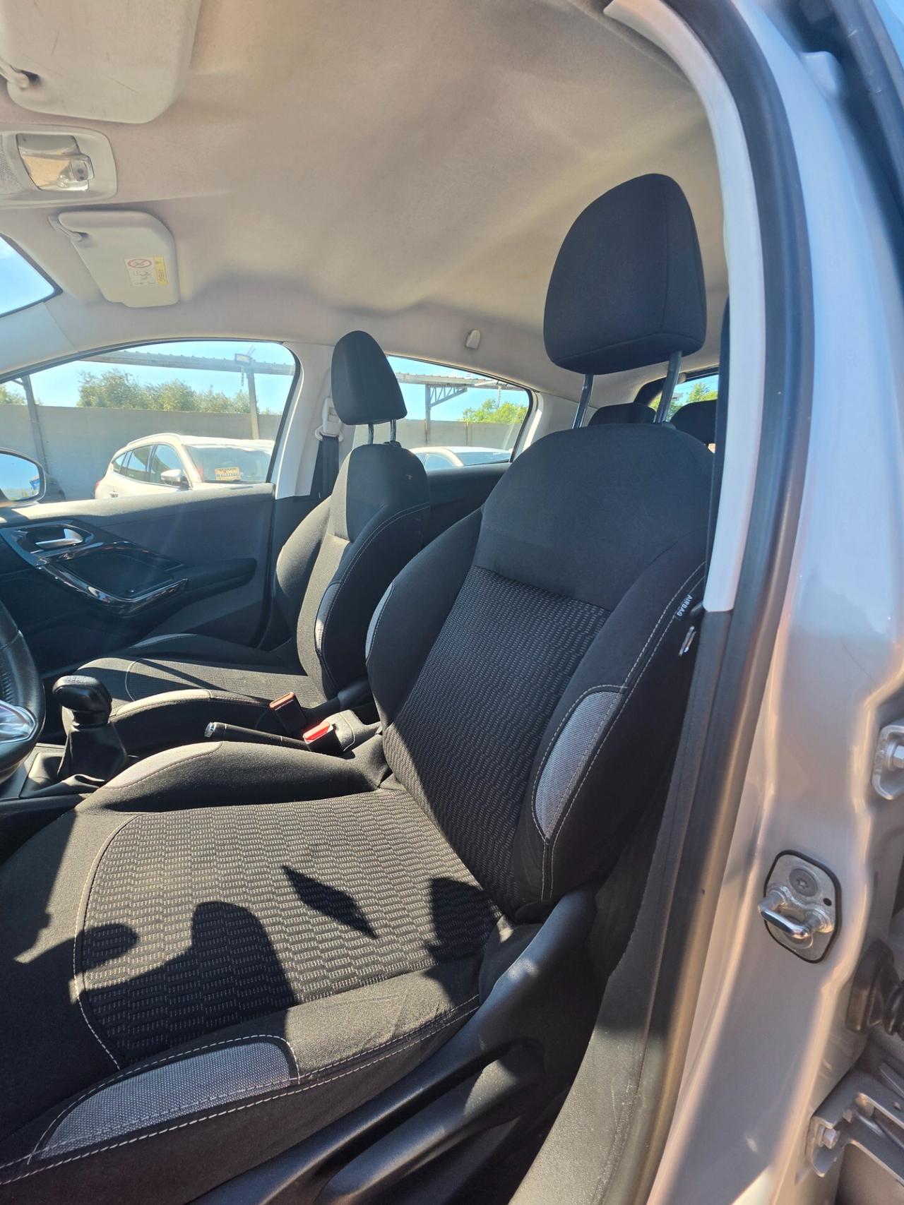 Peugeot 208 BlueHDi 75 5 porte Allure ok neopatentati
