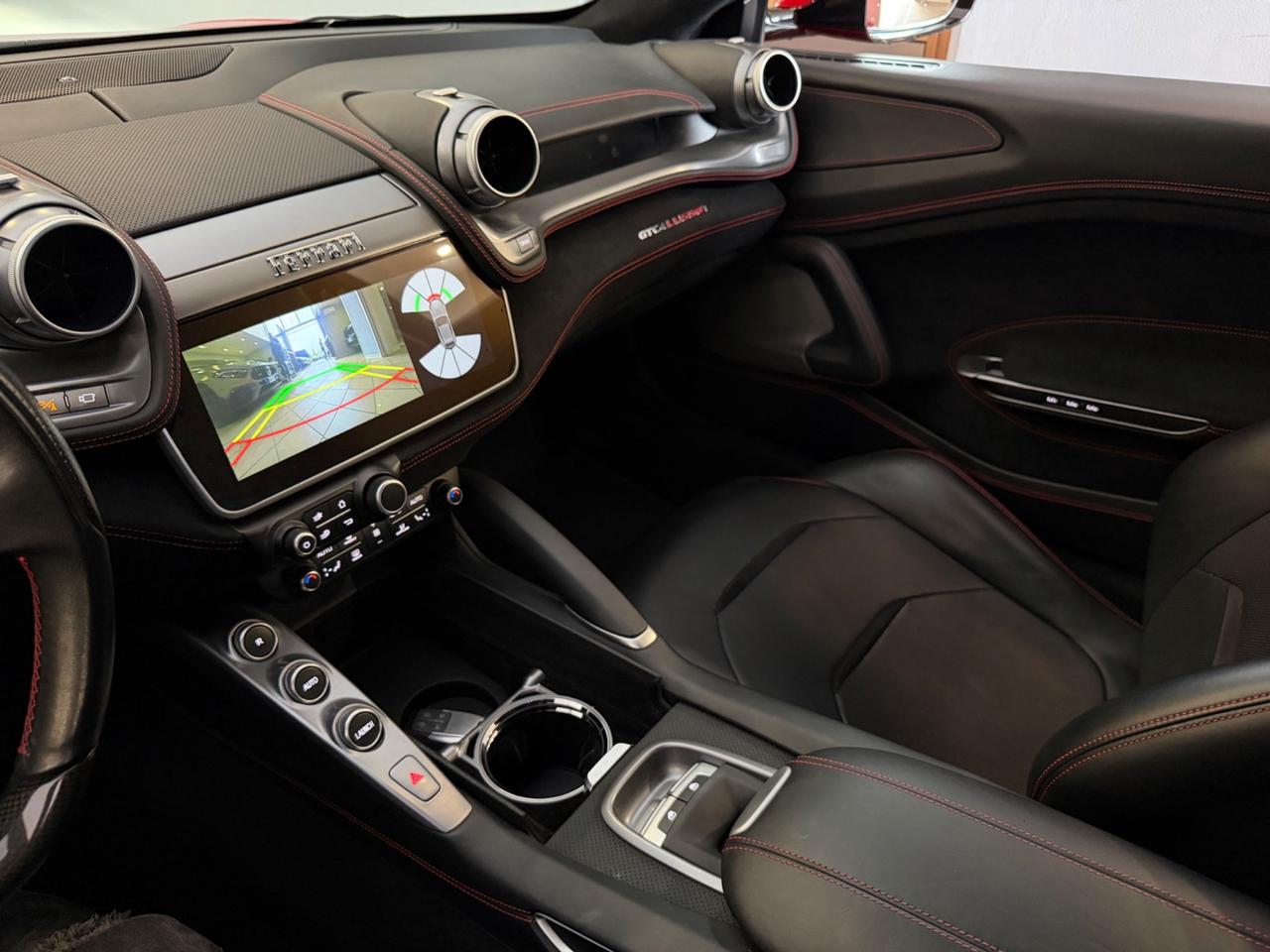 Ferrari GTC4Lusso T iva esposta
