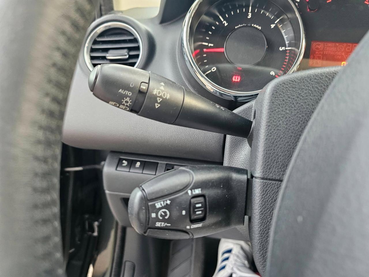 PEUGEOT 3008 1.6 HDI 115CV BUSINESS