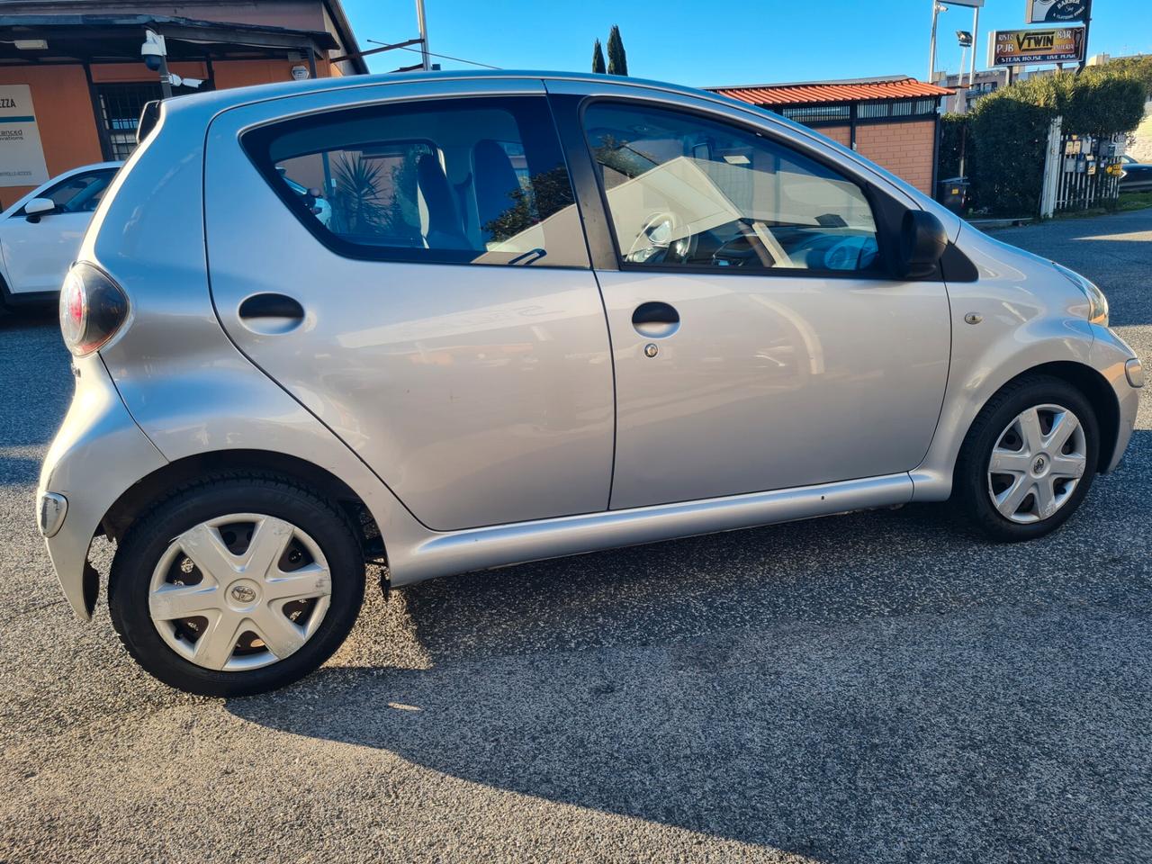 Toyota Aygo 1.0 12V VVT-i 5 porte Now *CLIMA*