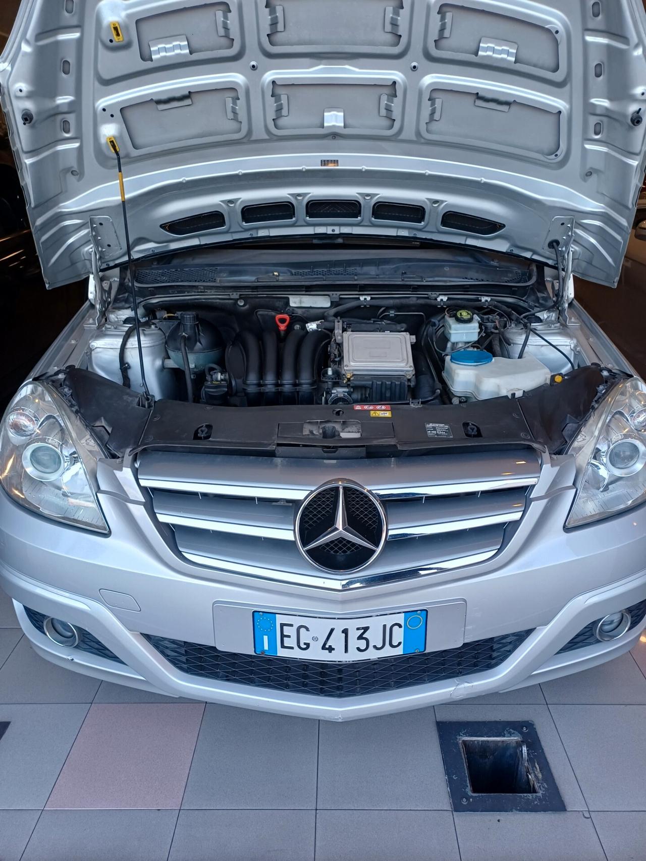 Mercedes-benz B 180 NGT BlueEFFICIENCY Executive