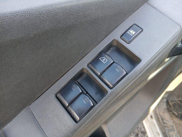 NISSAN Navara 2.5 dCi 4 porte Double Cab