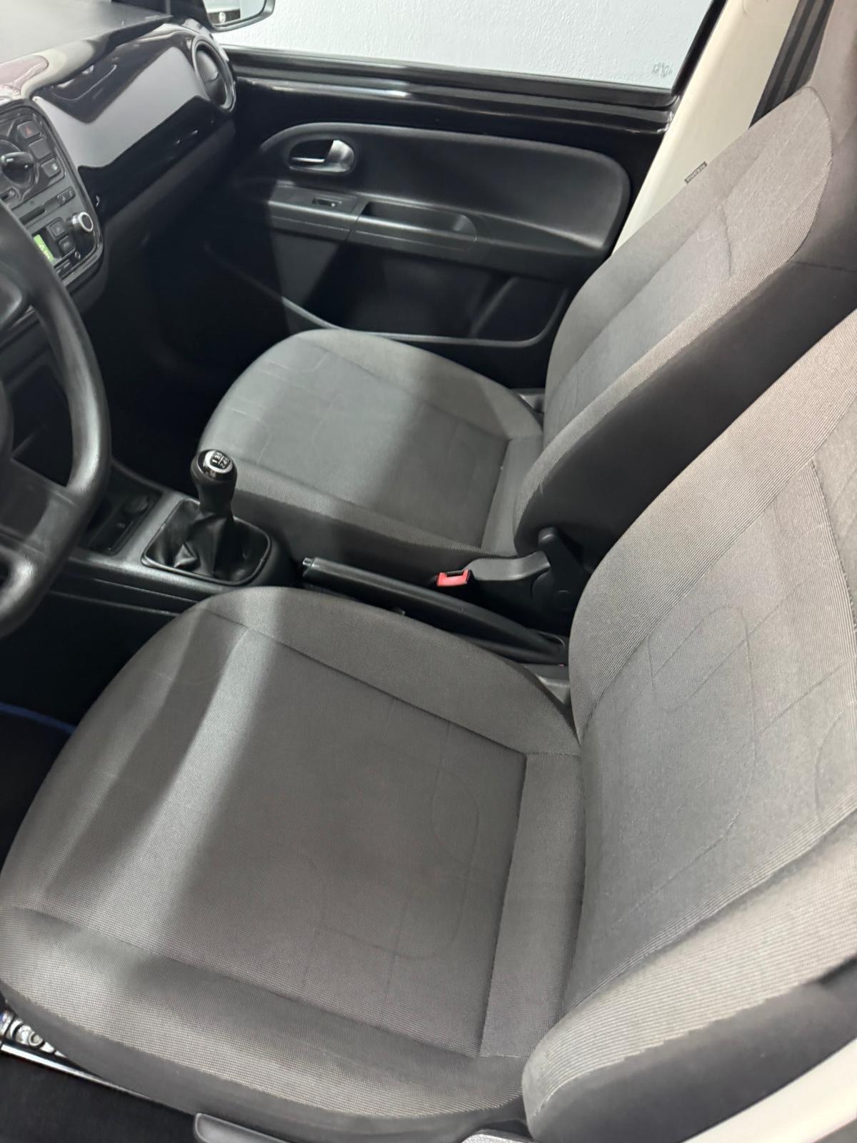 Volkswagen up! 1.0 3p. take
