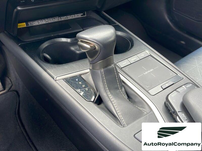 Lexus UX UX 250h 2.0 Luxury 4wd cvt