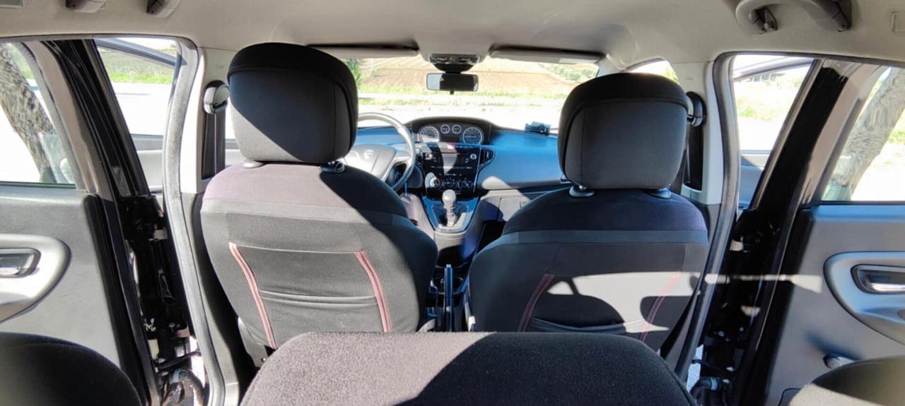 Lancia Ypsilon 1.2 69 CV 5 porte GPL Ecochic Platinum