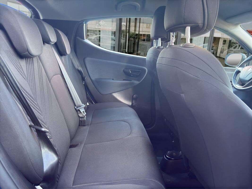 Lancia Ypsilon III 1.0 firefly hybrid Gold s&s 70cv Con CARPLAY