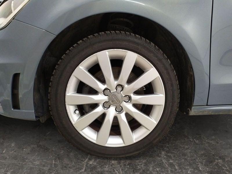 Audi A1 1.6 tdi Attraction 105cv