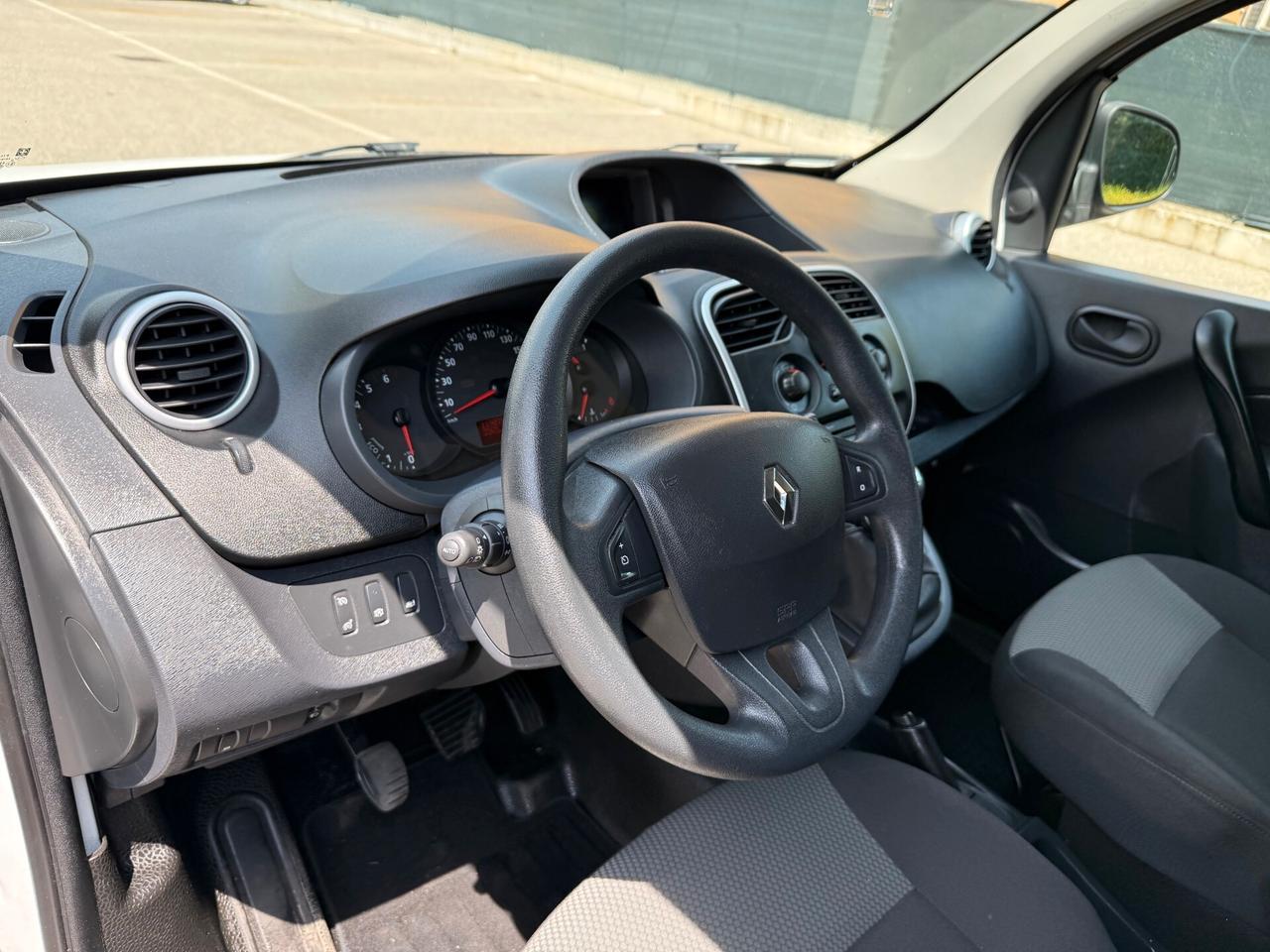 Renault Kangoo 1.5 dci - NEOPATENTATI - 12 MESI DI GARANZIA -
