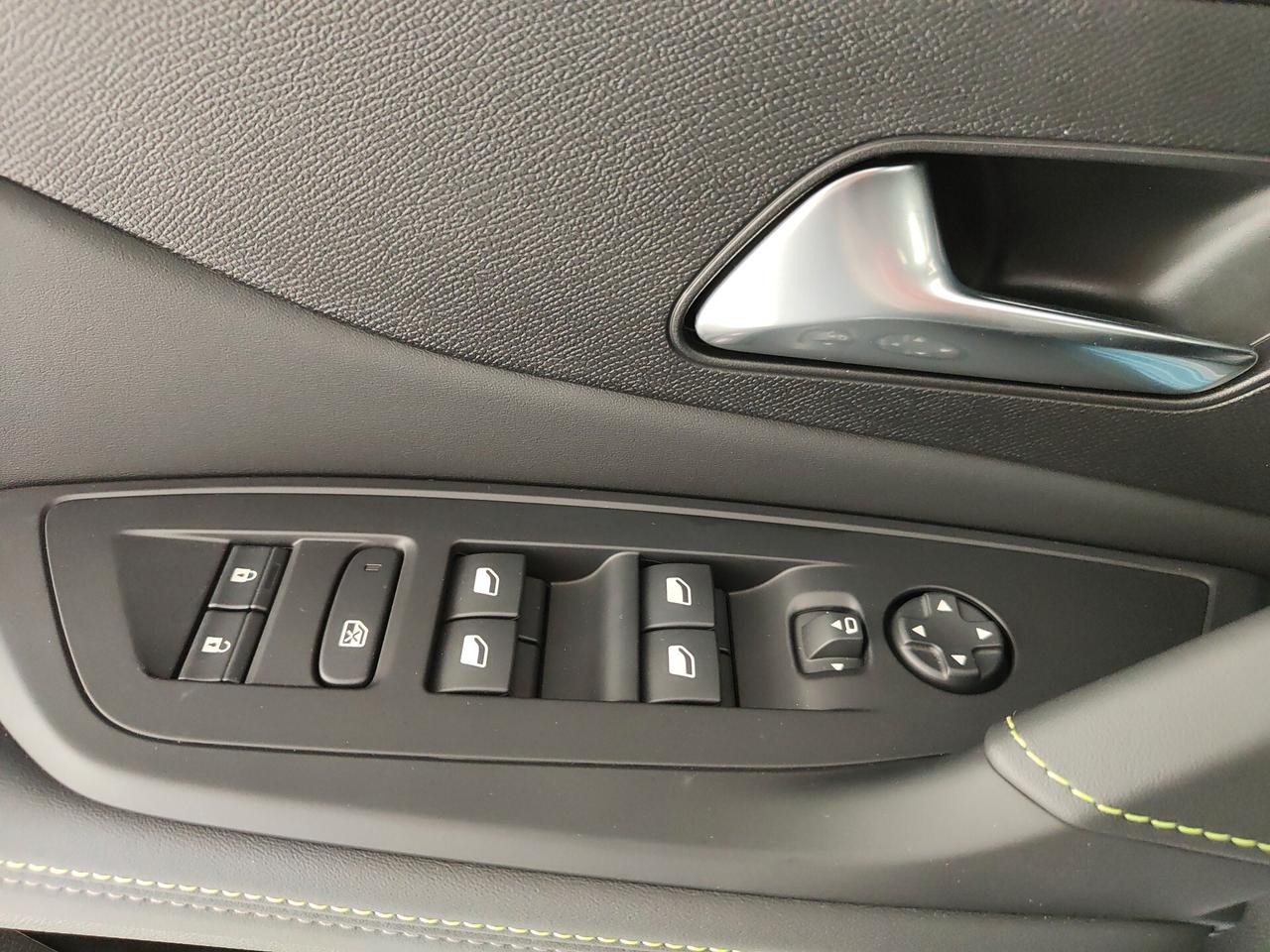 Peugeot 408 Hybrid 136 e-DCS6 GT
