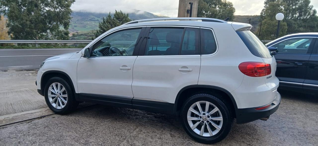 Volkswagen Tiguan 2.0 TDI 140 CV Sport & Style BlueMotion - 2013