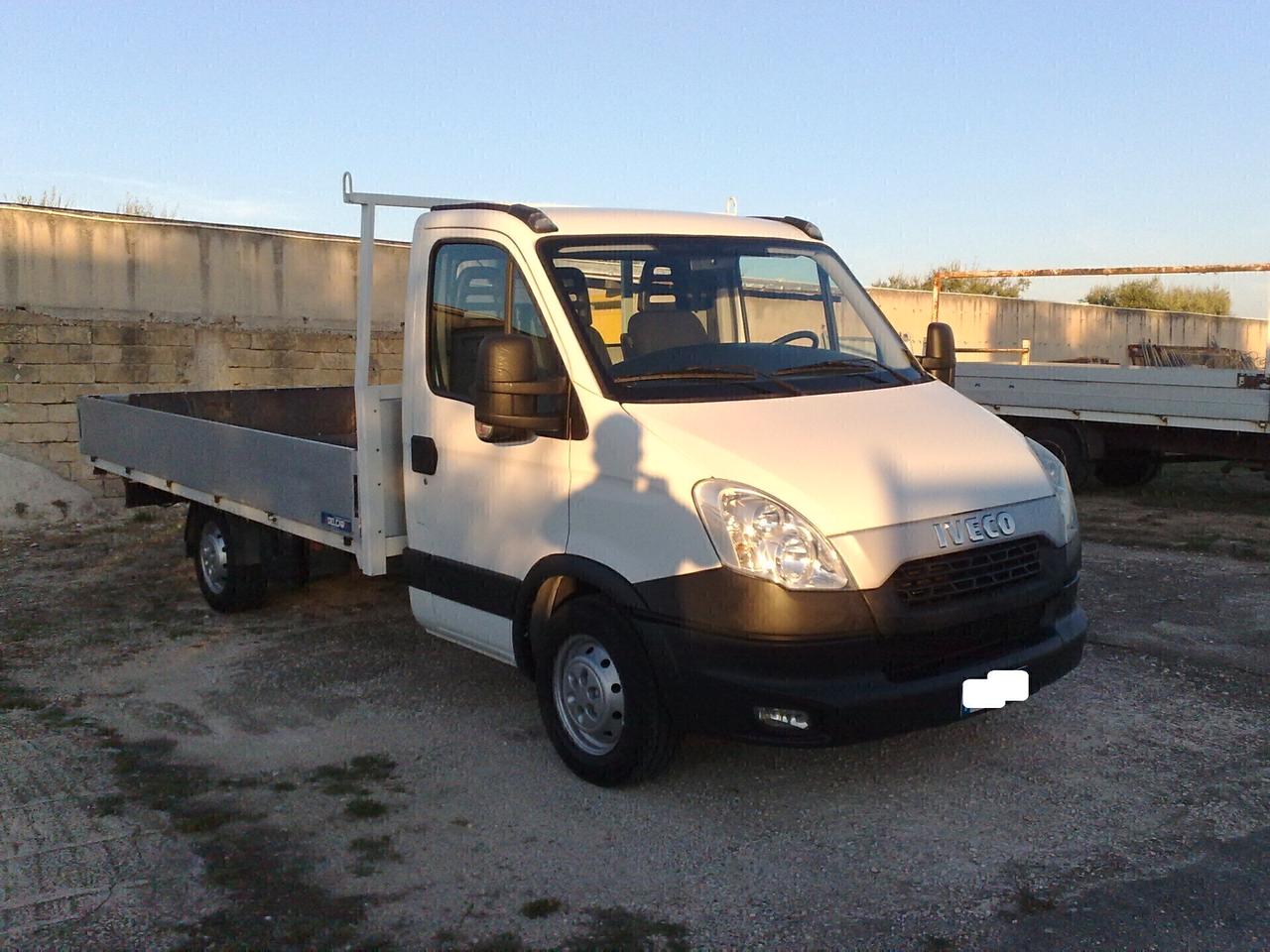 Iveco Daily 35s15 2.3hpt CASSONE FISSO - 2012