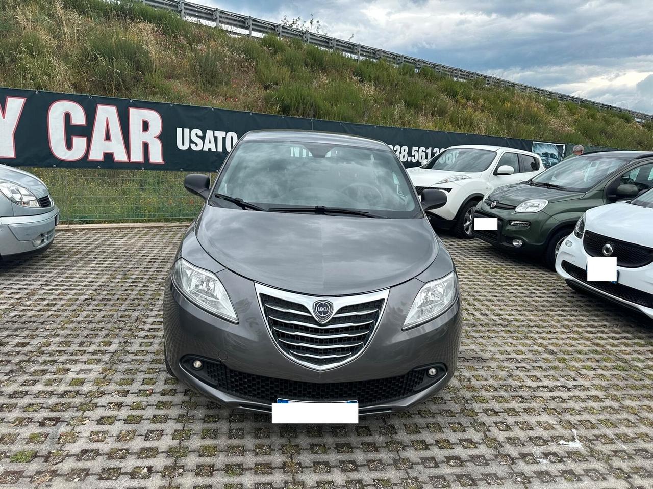 Lancia Ypsilon 1.2 69 CV 5 porte GPL Ecochic Silver-2014