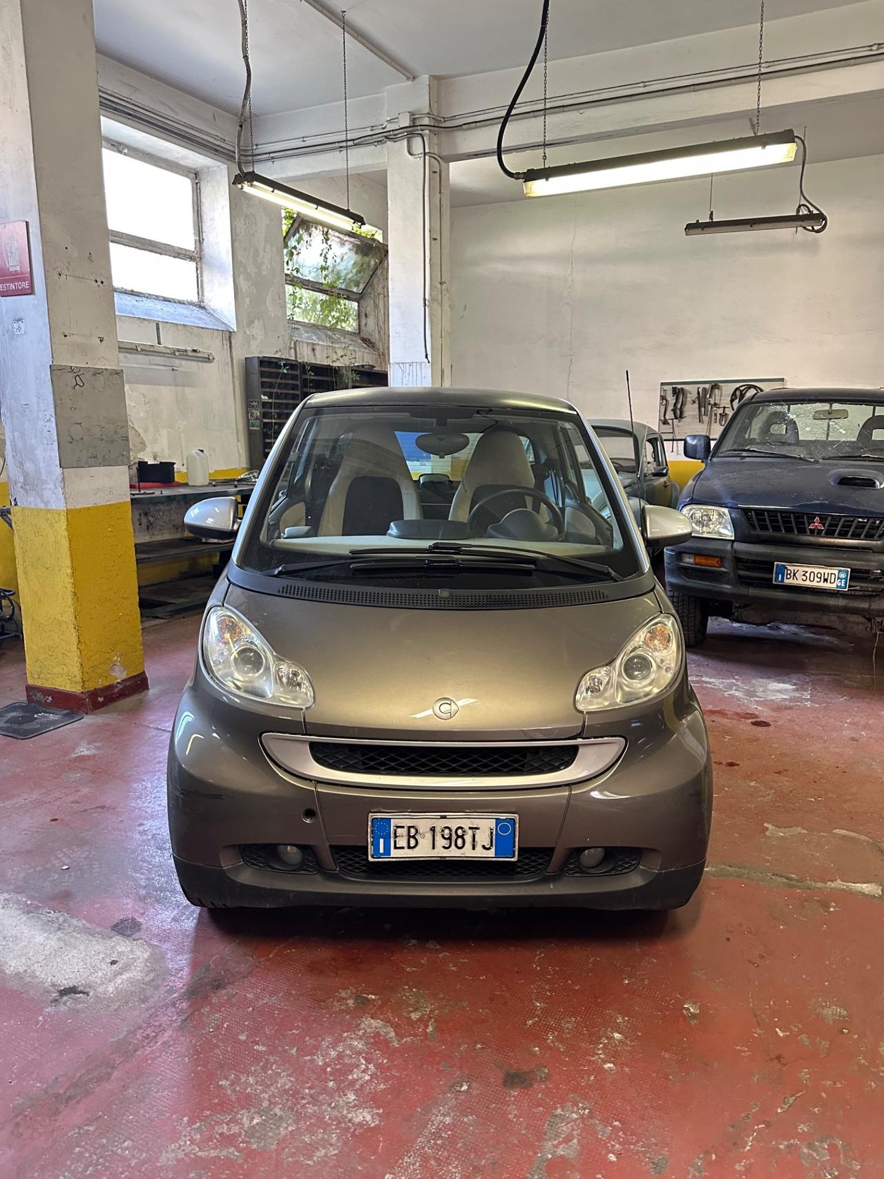 Smart ForTwo 1000 52 kW MHD coupé passion