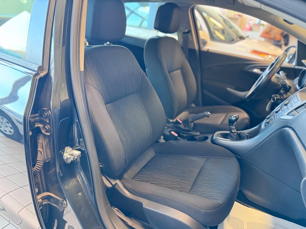 Opel Astra 1.7 CDTI 110CV Sports Tourer Cosmo