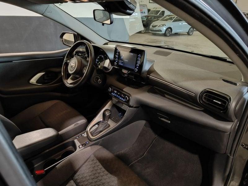 Toyota Yaris 1.5 Hybrid Business