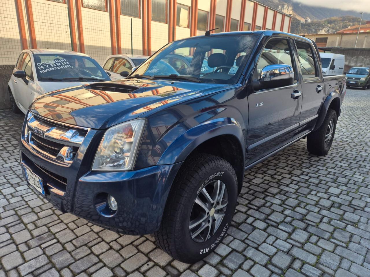 Isuzu D-Max 3.0 TD 4WD LS 5 posti - cambio automatico - gancio traino