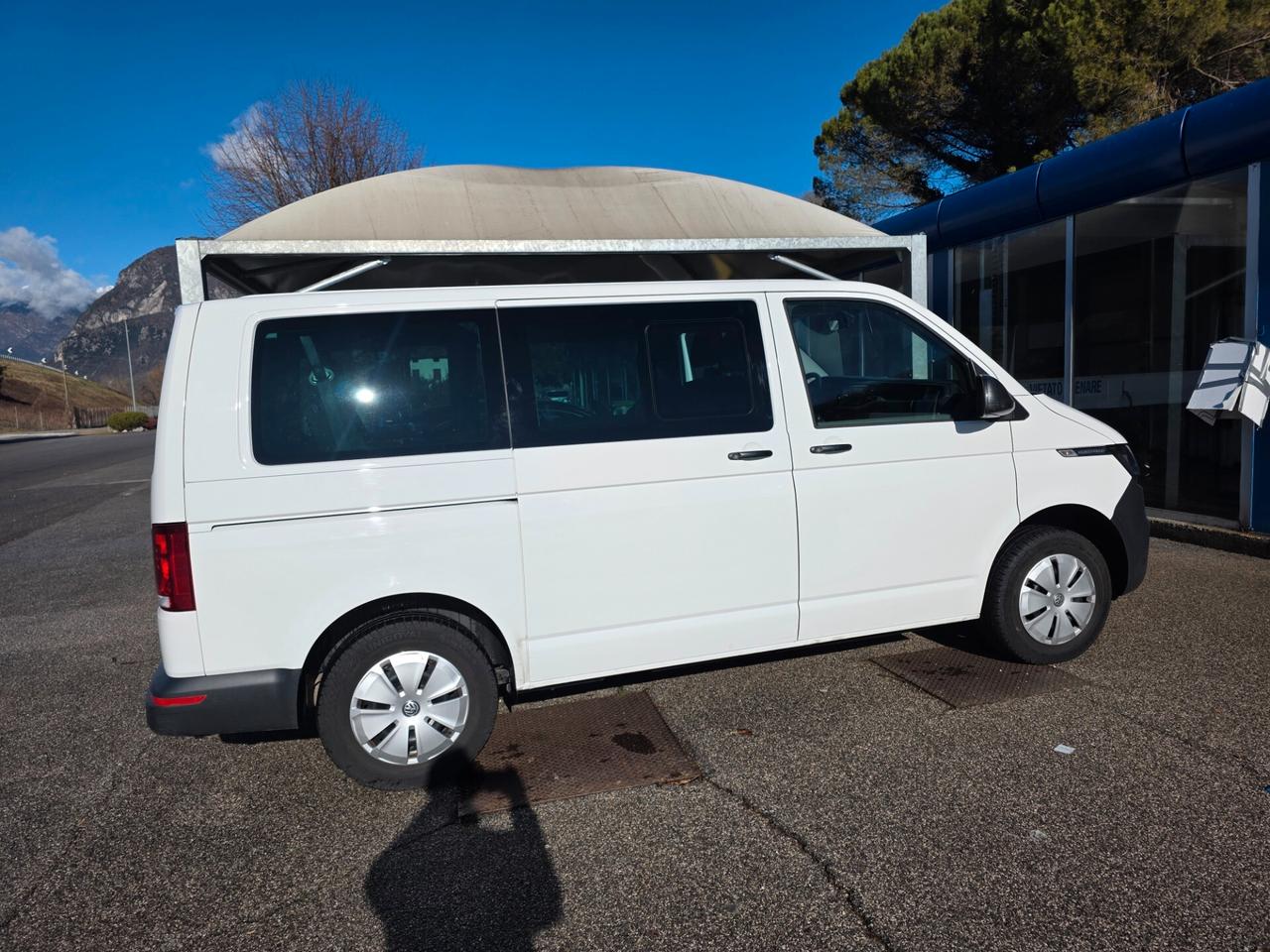 Volkswagen Caravelle 2.0 TDI 110CV 9P IVA esposta