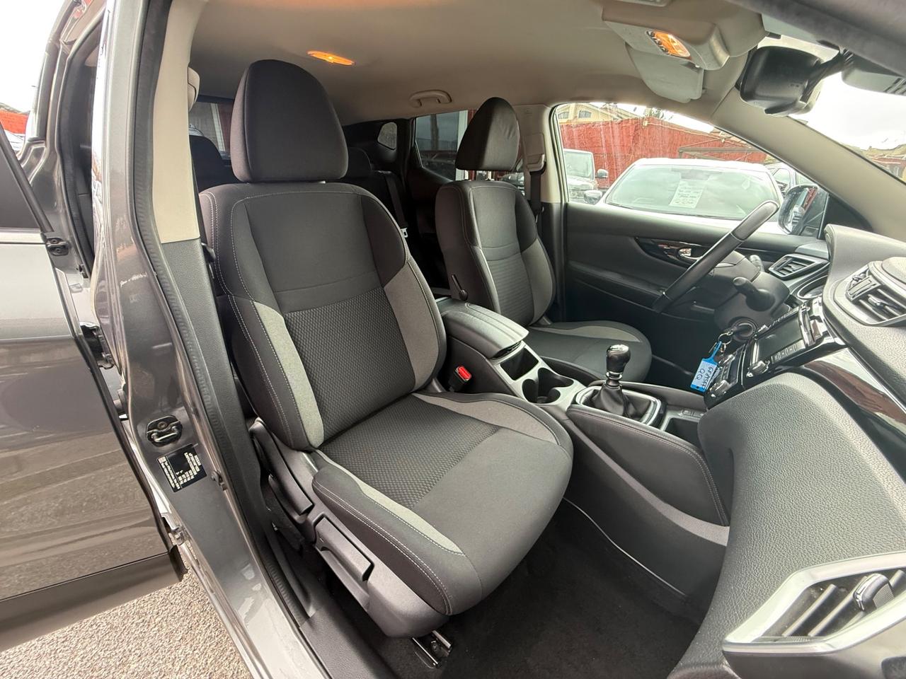 Qashqai 1.3 DIG-T 140 CV N-Connecta-unipro-rate-E6-