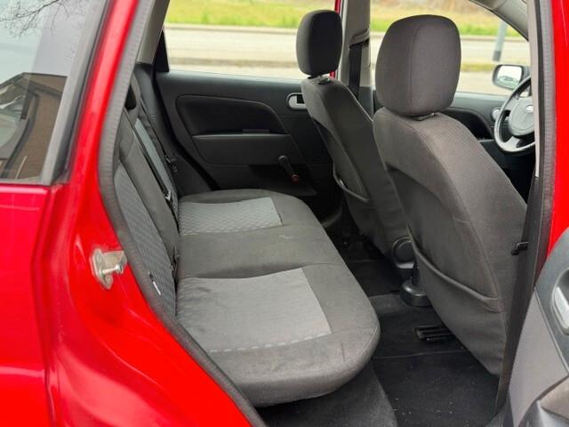 Ford Fiesta 1.2 16V 5p. euro 4 ok neopatentati