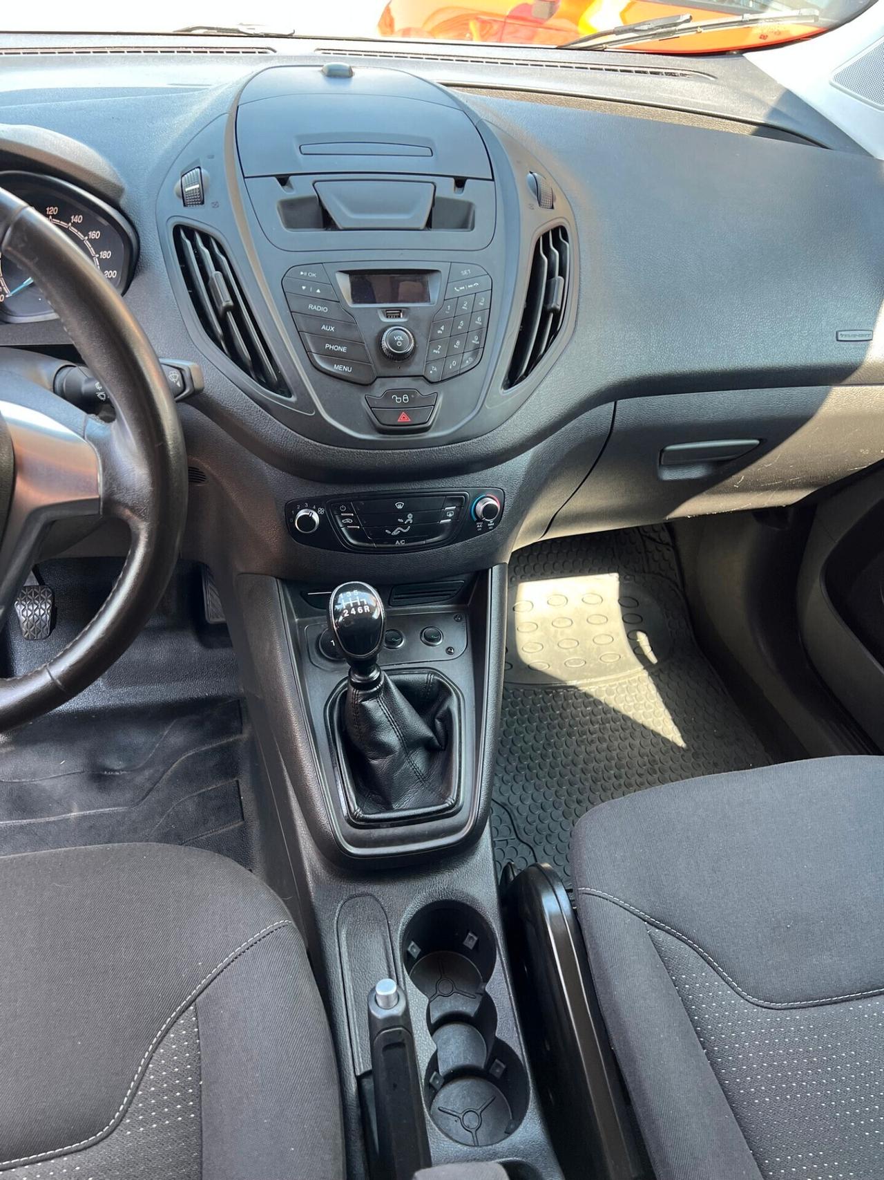 Ford Tourneo Courier 1.5 TDCI 75 CV Plus / OK NEOPATENTATI