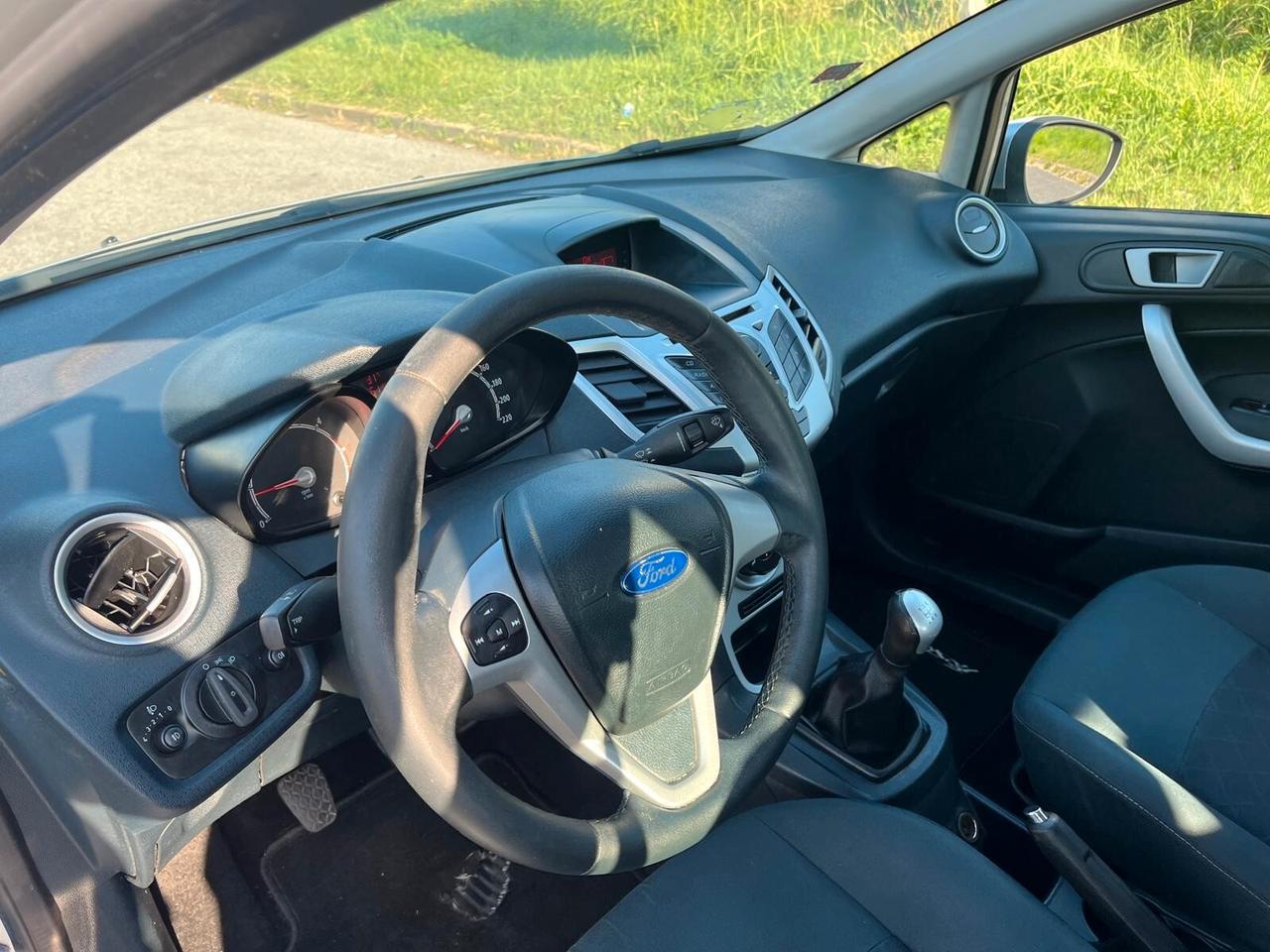 Ford Fiesta Ikon 1.4 TDCi 70CV 5 porte