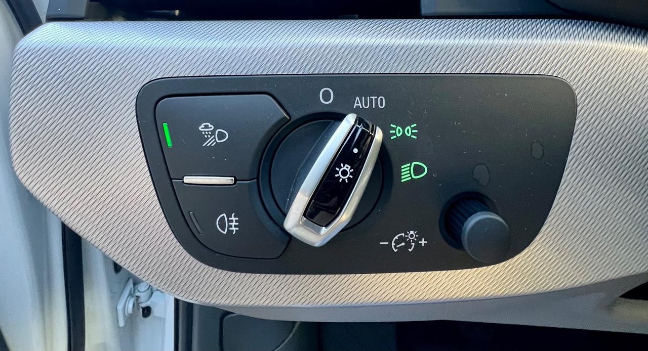 Audi A4 2.0 TDI AVANT Acc.Permute