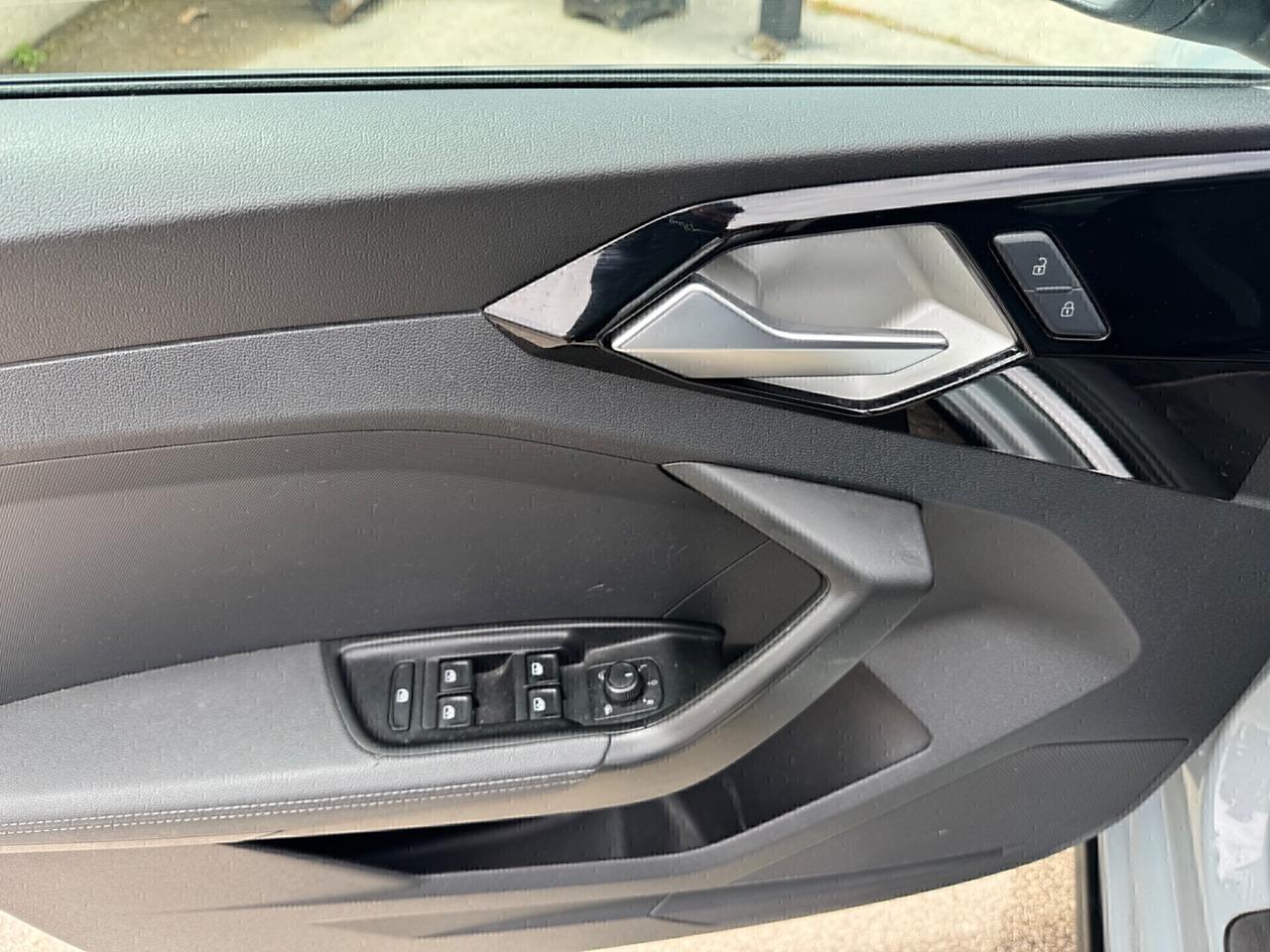 Audi A1 SPB 30 TFSI S tronic line edition