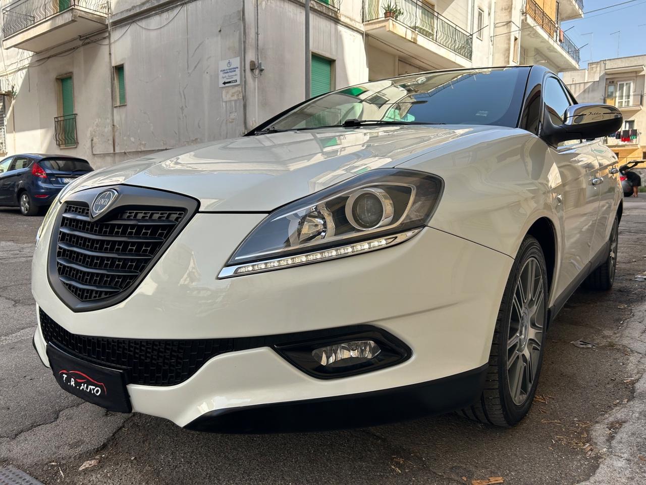 Lancia Delta 1.9 MJT Twinturbo platinum