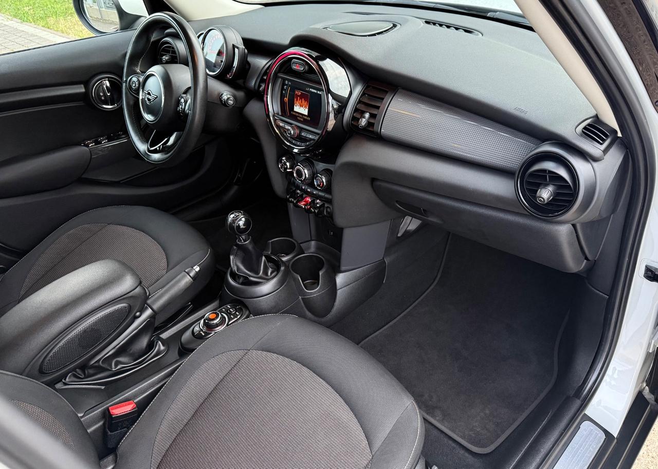 Mini 1.5 Cooper D 5 porte