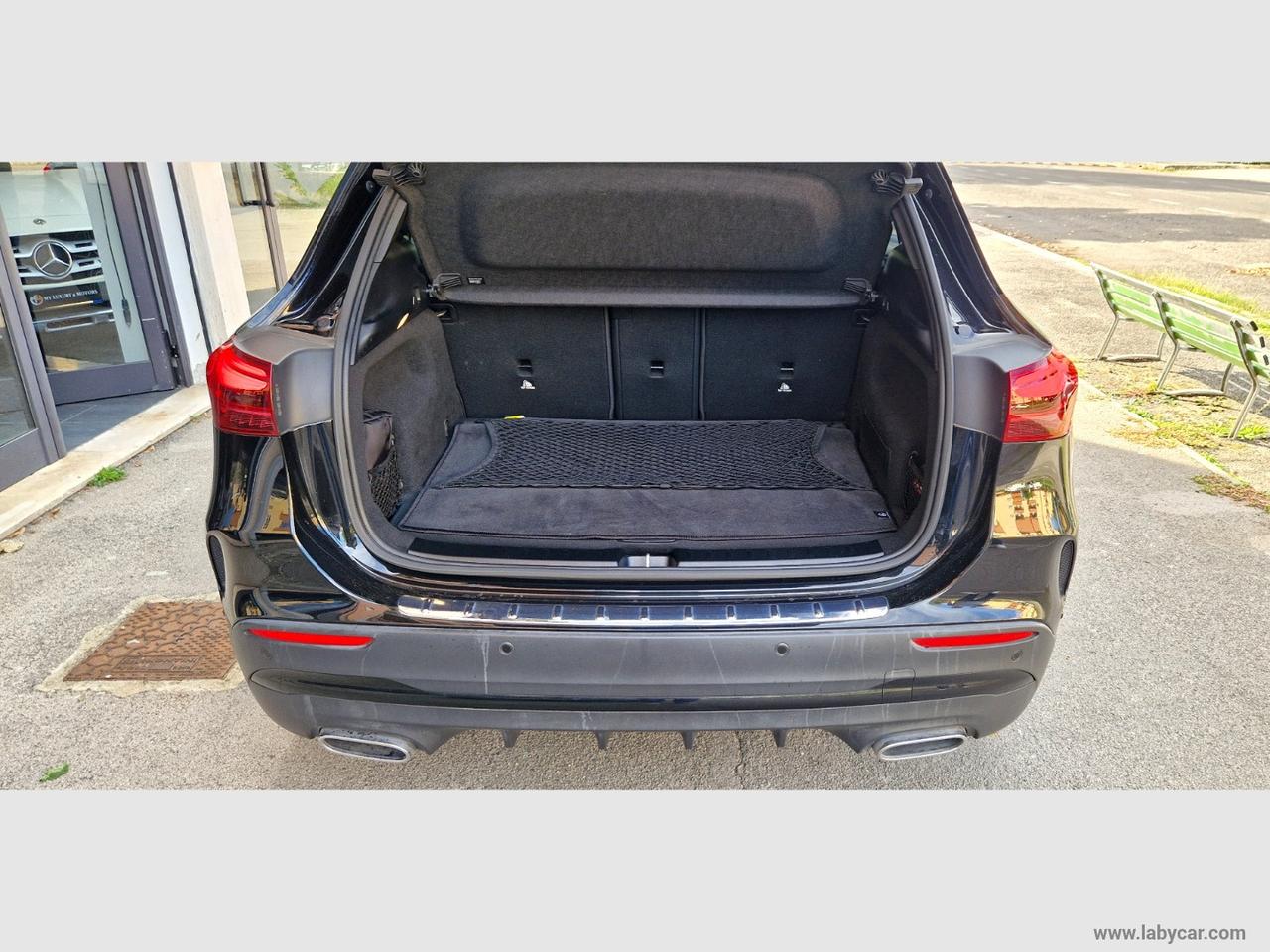 MERCEDES-BENZ GLA 200 d Automatic 4Matic Premium AMG NIGHT ED.