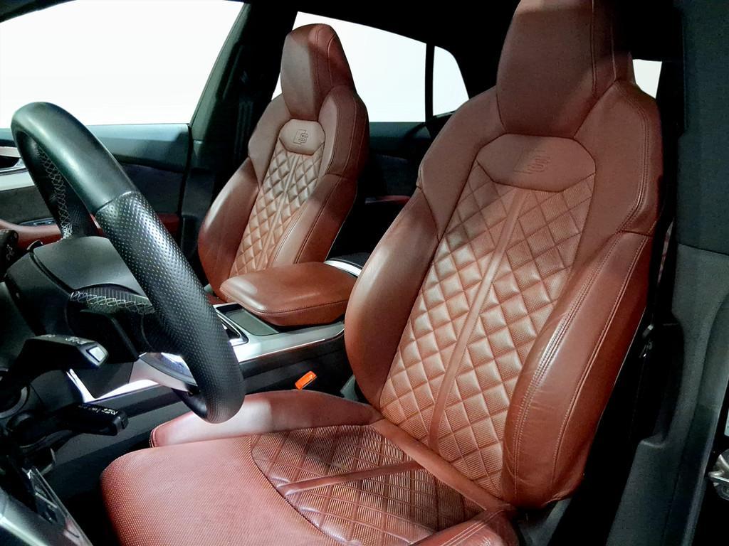 Audi Q8 S8 4.0 tfsi quattro tiptronic