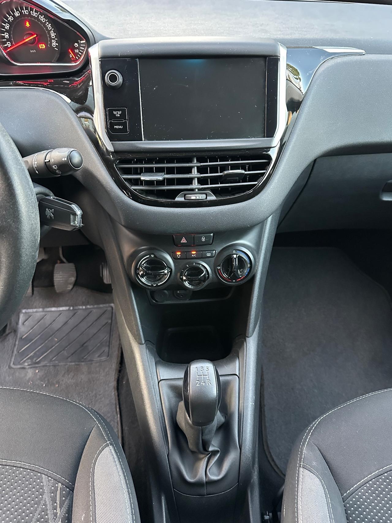 Peugeot 208 1.0 VTi 68 CV 5 porte solo 110mila km