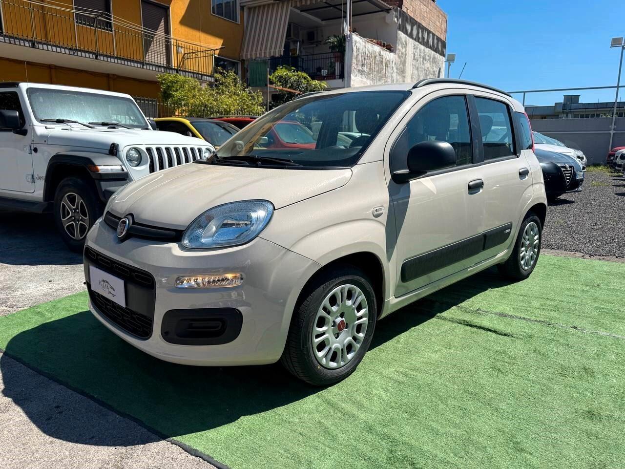 Fiat Panda 1.2 Lounge 04/2012 35000 KM