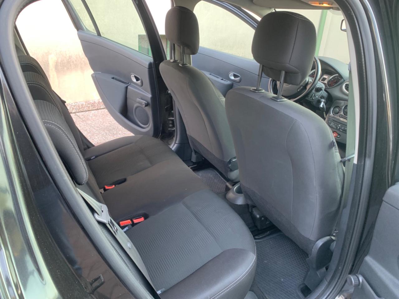 Renault Clio 1.2 16V 5 porte Live!