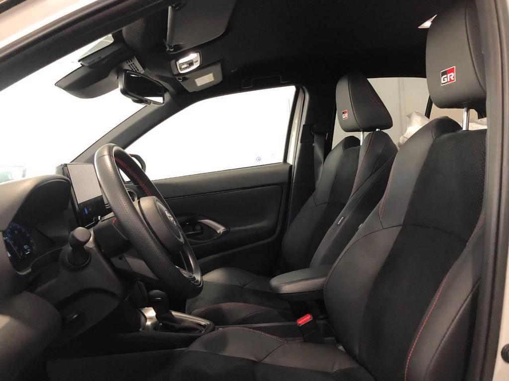 Toyota Yaris Cross 1.5 H GR Sport FWD E-CVT