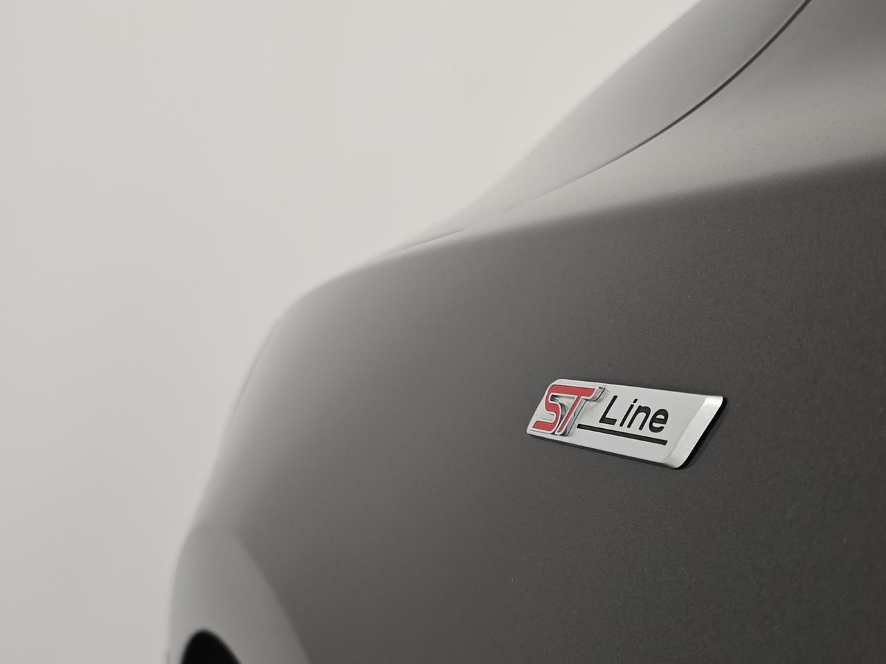 Ford Focus 1.0 ecoboost h st-line style 125cv